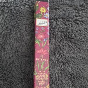 Gucci Flora Gorgeous Gardenia Intense Pink Floral Box with Green Accents